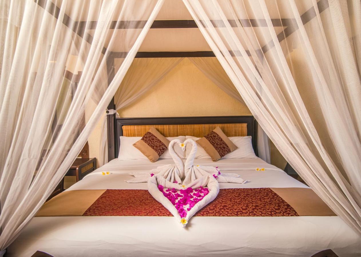 Nugraha Lovina Seaview Resort & Spa Экстерьер фото