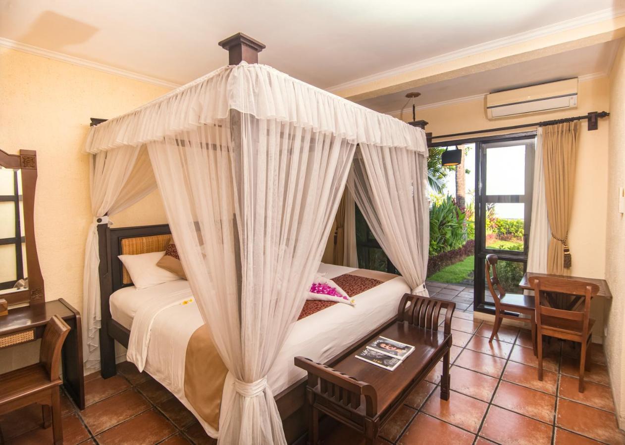Nugraha Lovina Seaview Resort & Spa Экстерьер фото