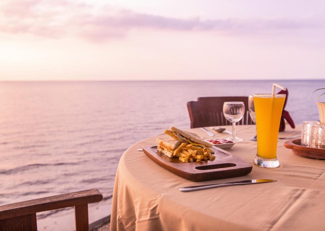 Nugraha Lovina Seaview Resort & Spa Экстерьер фото