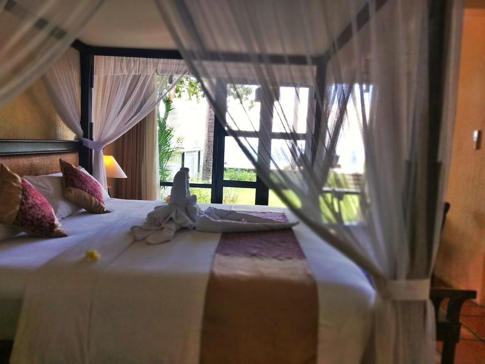 Nugraha Lovina Seaview Resort & Spa Экстерьер фото