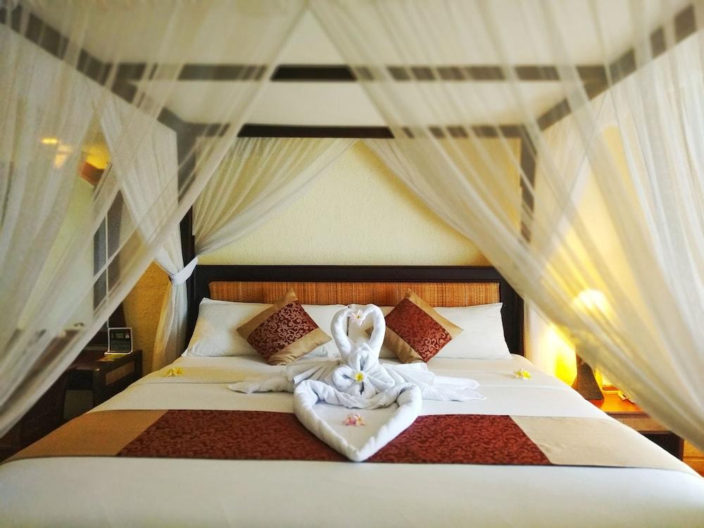 Nugraha Lovina Seaview Resort & Spa Экстерьер фото
