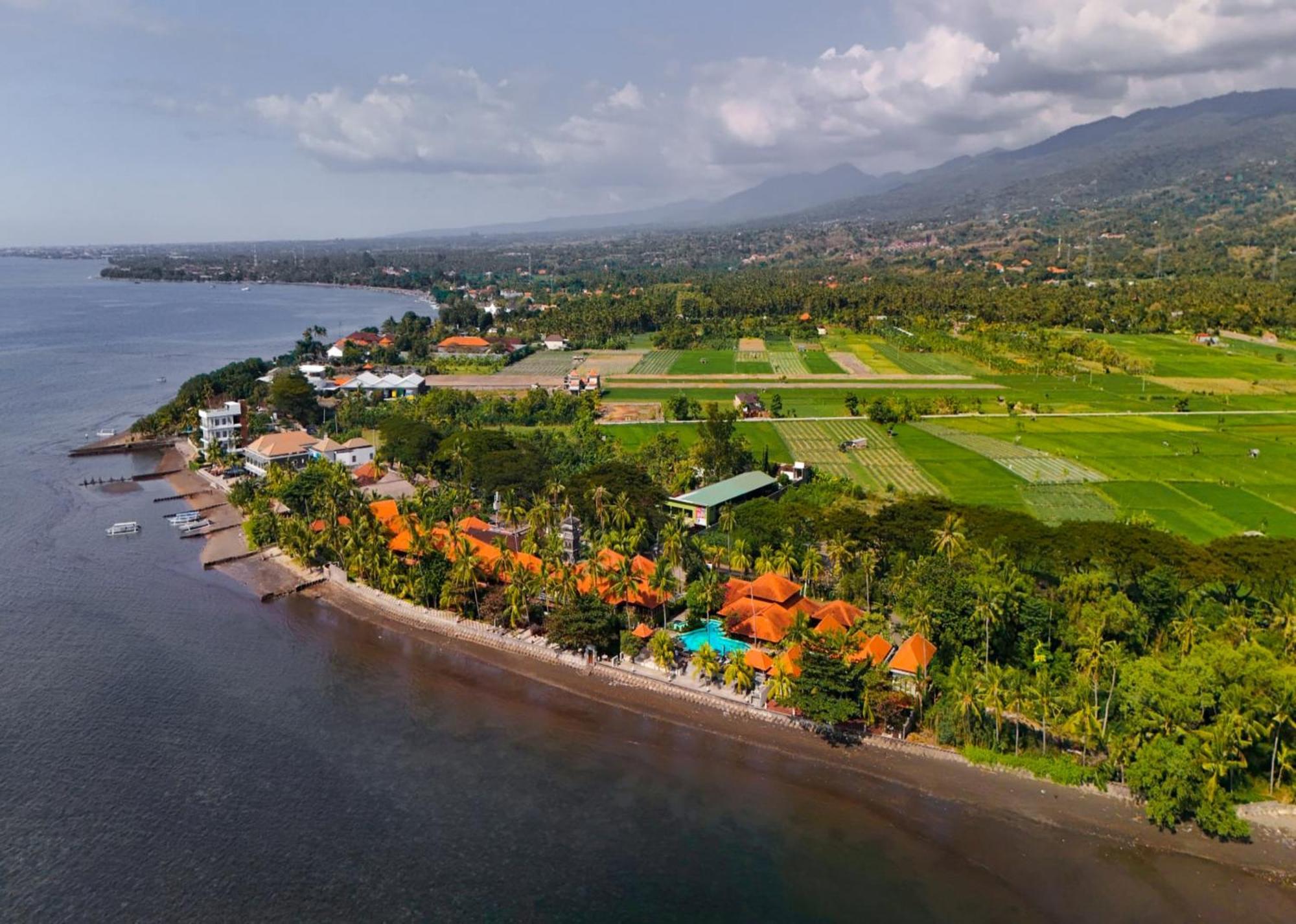 Nugraha Lovina Seaview Resort & Spa Экстерьер фото